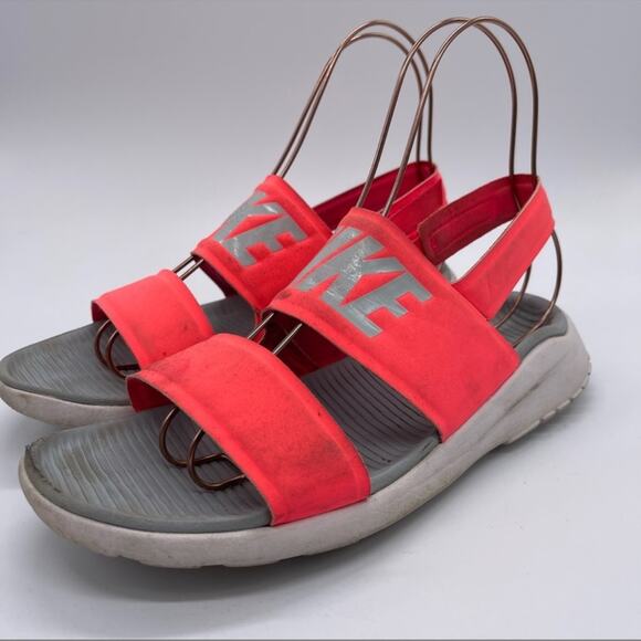 Nike Sandals. Size 10. In good used condition! - Picture 1 of 9